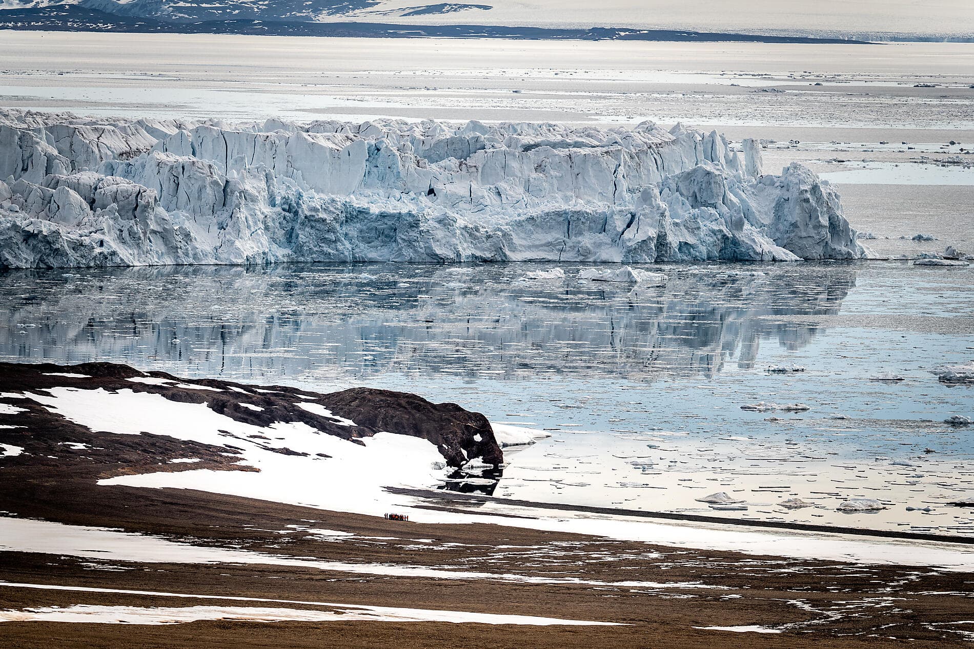 In the ice of the Arctic, from Greenland to Svalbard ©StudioPONANT_Morgane Monneret