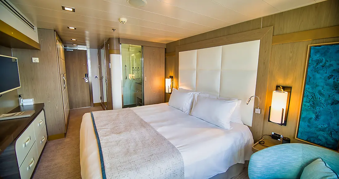 Carousel cabins: Upper decks balcony stateroom