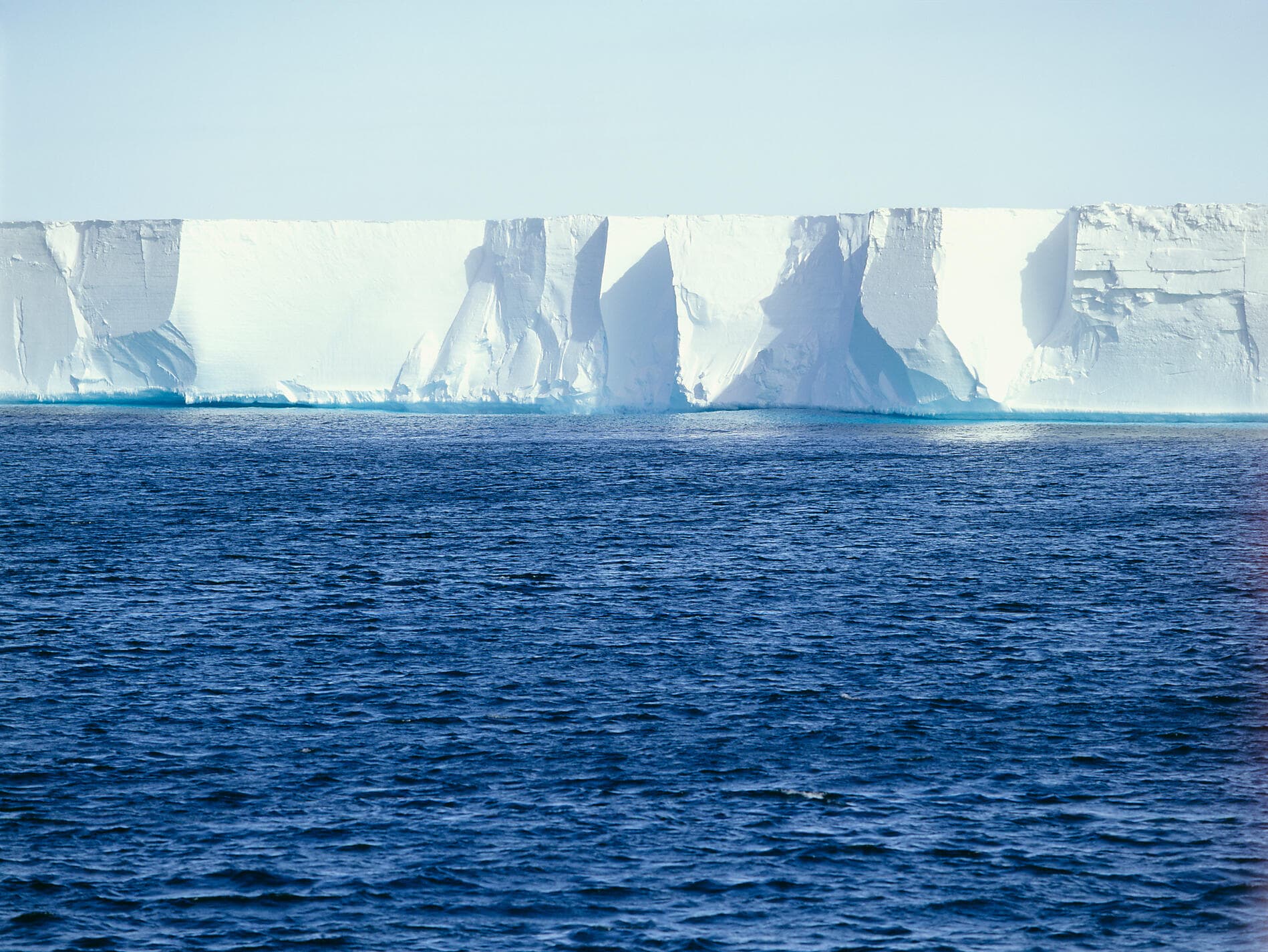 Unexplored Eastern Antarctica between Two Continents 