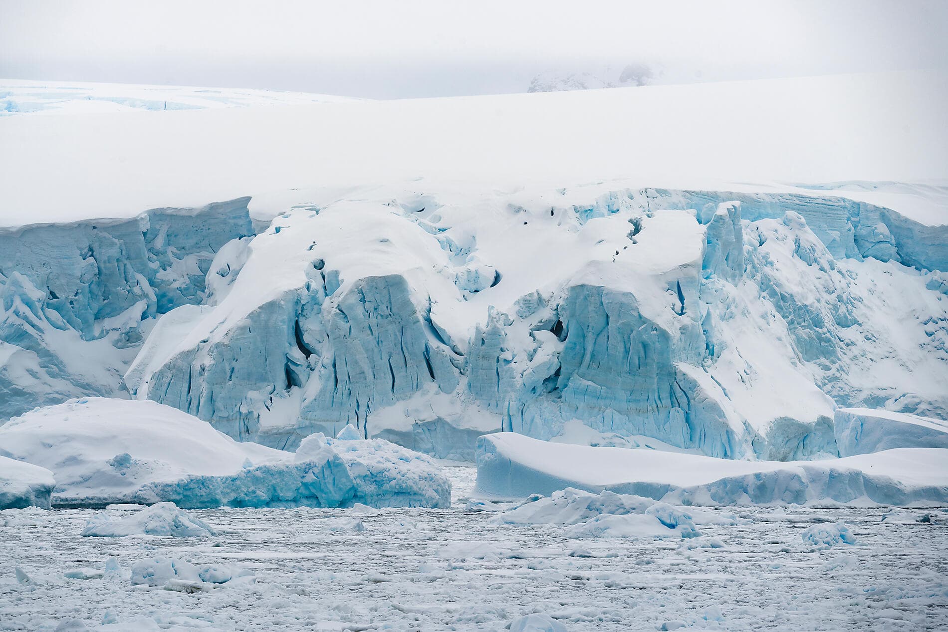 Beyond the Antarctic Circle – In the Wake of Jean-Baptiste Charcot 