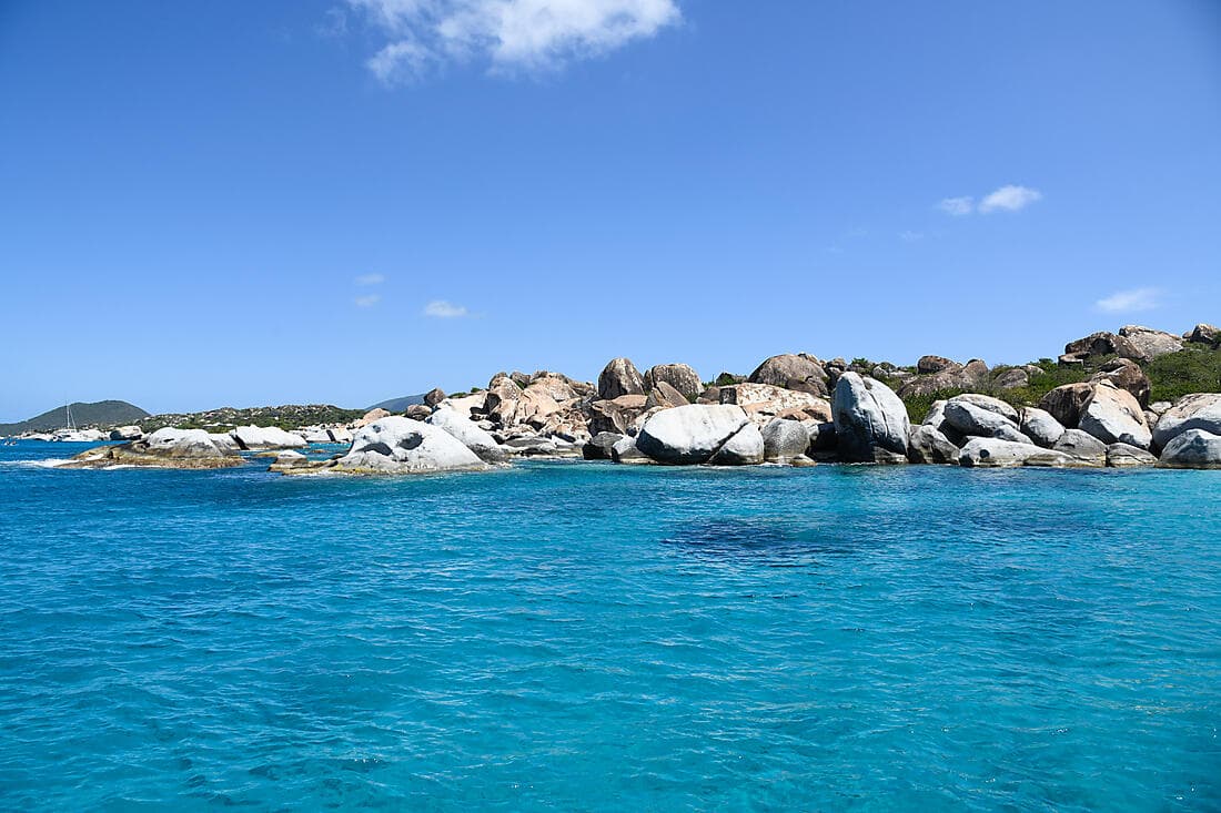 Reverie under sail in the heart of the Lesser Antilles