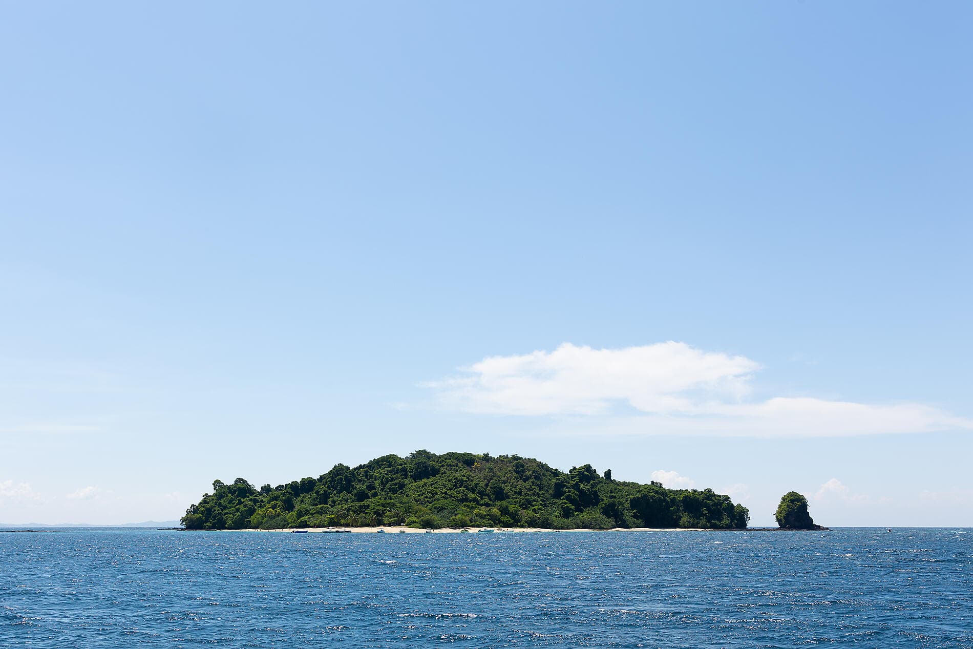 From Madagascar to the Seychelles, unsuspected Islands 